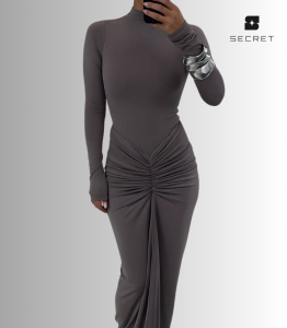 Women's elegant long-sleeve bodycon maxi dress in worsted fabric – perfect for evening wear and formal events